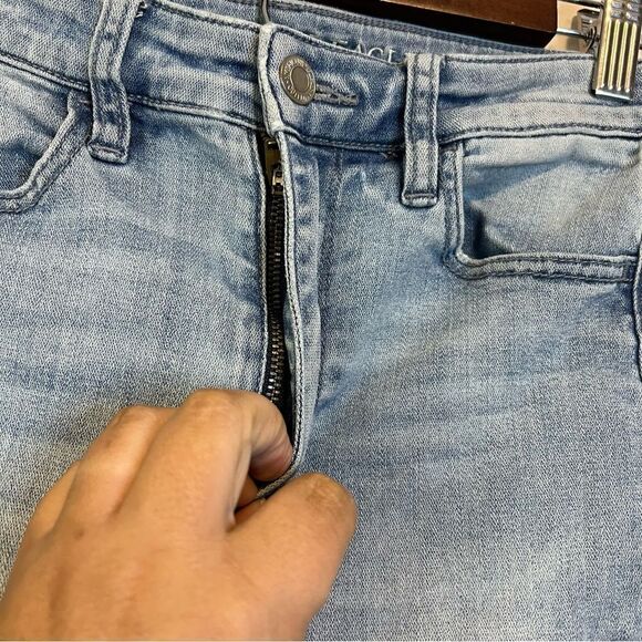 AEO Super High Rise Jegging Distressed size 4 Short - Picture 5 of 11